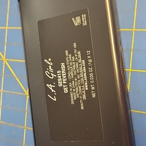 LA Girl Get Feverish Neutral Eyeshadow Palette - Picture 5 of 6